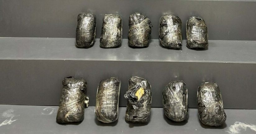 Polisin durdurduğu otomobilde 10 kilo metamfetamin ele geçirildi