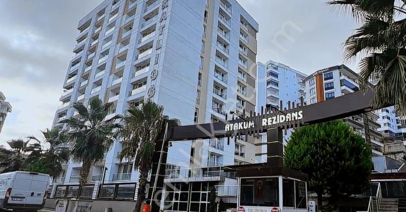 Kadınların kıskançlık kavgası kanlı bitti: Komşusunu yüzünden bıçakladı