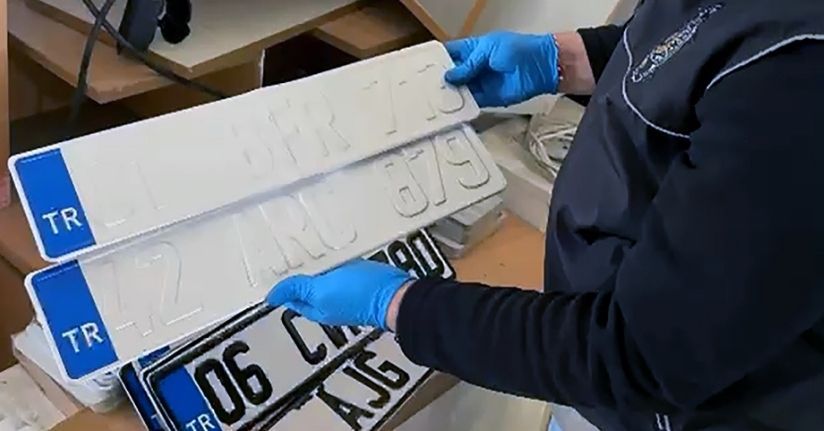 Sahte plaka basıp, satan şüphelilere operasyon; 4 tutuklama