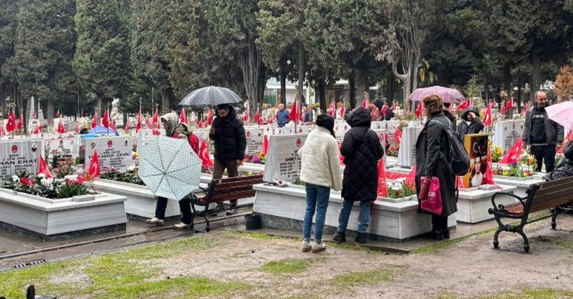 Edirnekapı Şehitliği'nde hüzünlü bayram
