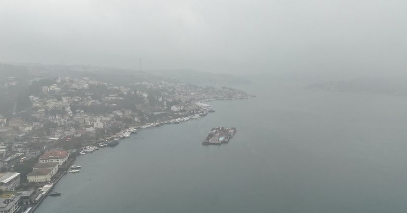 İstanbul bayram sabahına sisle uyandı