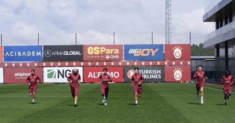 Galatasaray günü çift antrenmanla tamamladı