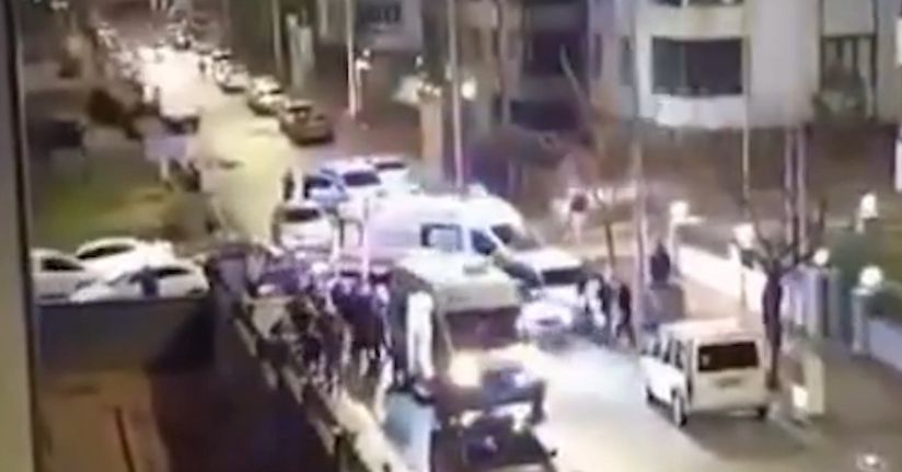 Tartıştığı kadını tabancayla ağır yaralayıp, intihar etti