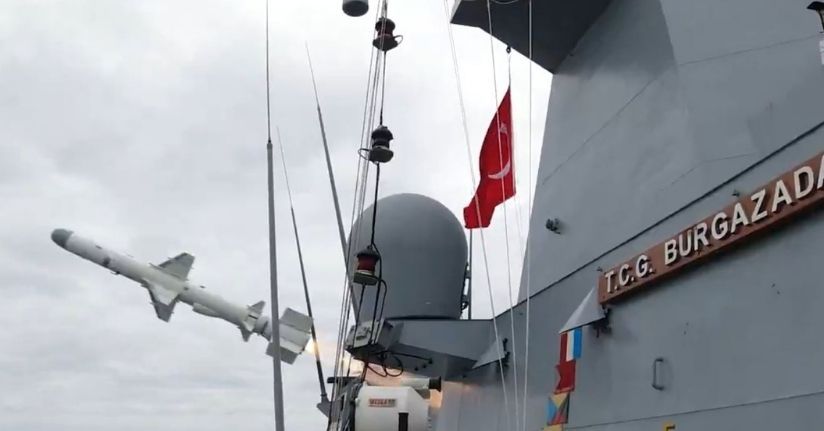 ATMACA gemisavar füzesi, hedefi tam isabetle vurdu