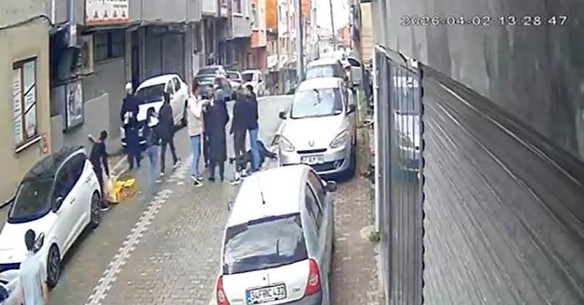 Sosyal medyadan tartıştıkları kadını sokak ortasında bayılana kadar dövdüler; o anlar kamerada