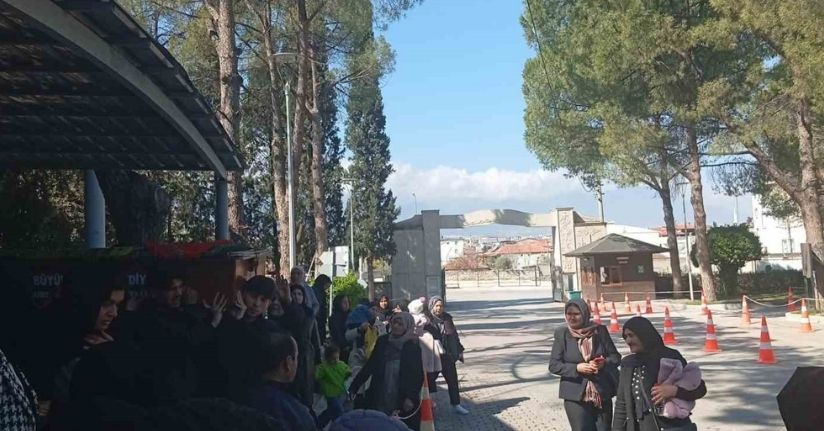 Bodrum’da batan botta hayatını kaybeden göçmenlerden 4’ü Denizli’de toprağa verildi