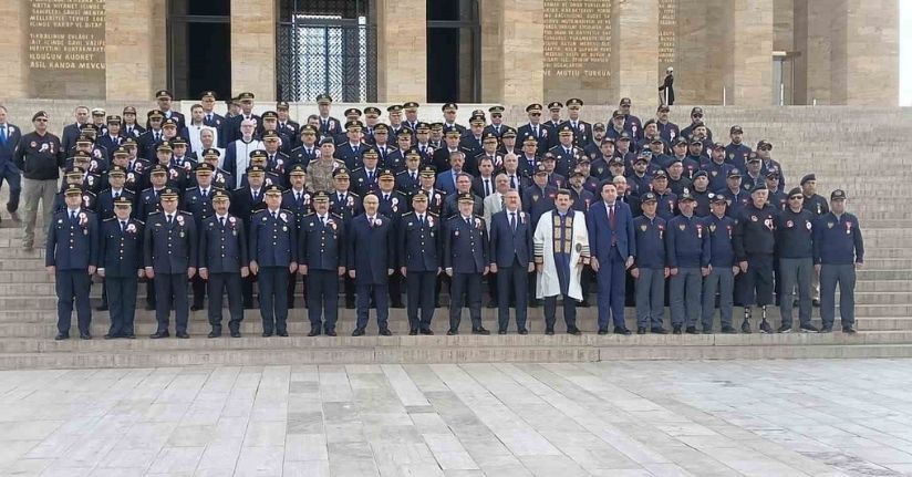 Emniyet Teşkilatı Anıtkabir’i ziyaret etti