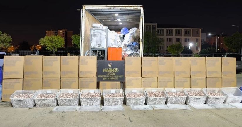 Antalya’da uyuşturucu operasyonu: 425 bin sentetik hap ele geçirildi, 5 tutuklu