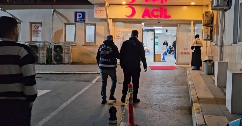 Ataşehir Belediyesi’ne yapılan yolsuzluk operasyonunda gözaltına alınan 5 kişi sağlık kontrolünden geçirildi