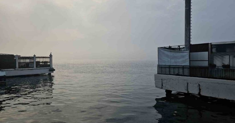 İstanbul’da yoğun sis: Boğaz hattı trafiğe kapatıldı