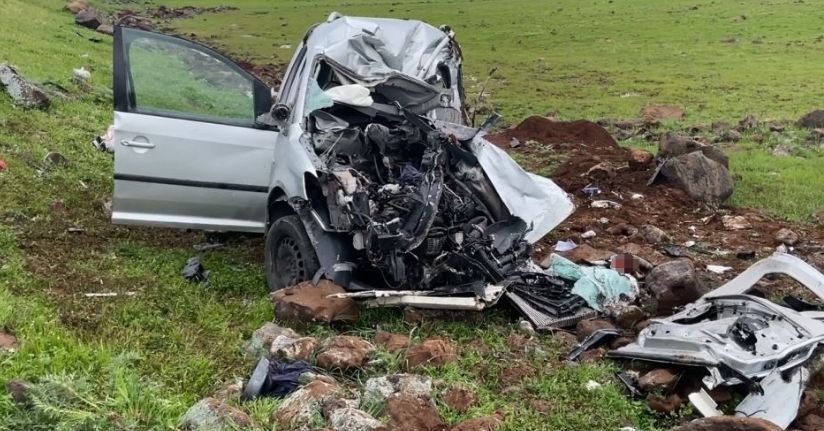 Siverek’te tır ile hafif ticaret aracı çarpıştı: 2 ölü, 1 yaralı