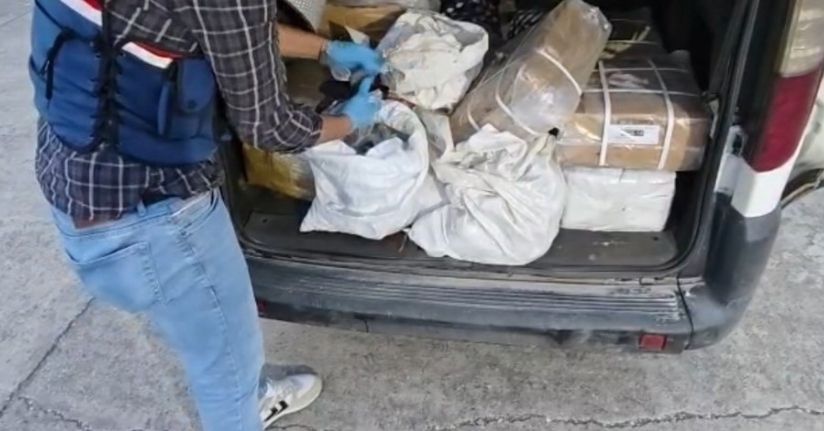 İstanbul ve Adana’da dev silah operasyonu