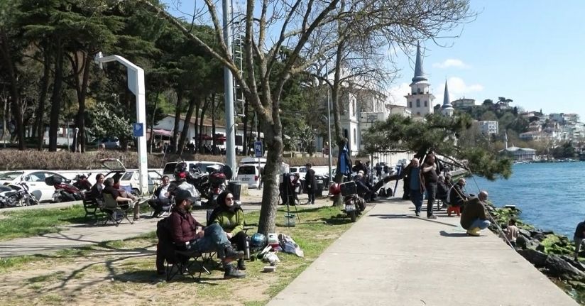 İstanbul’da güzel havayı fırsat bilenler sahillere akın etti
