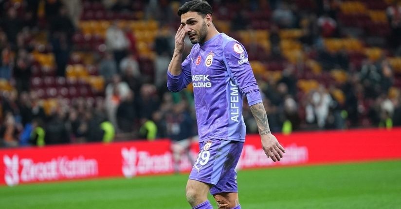 Günay Güvenç ve Ahmed Kutucu ıslıklandı