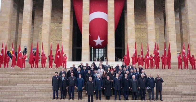 Bakan Tekin, öğrencilerle Anıtkabir’i ziyaret etti