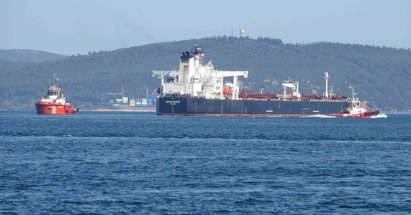 Çanakkale Boğazı tek yönlü trafiğe açıldı