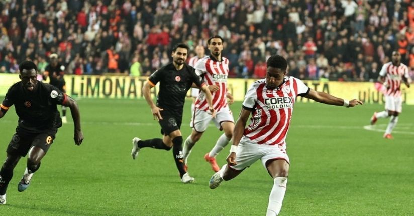 Galatasaray bu sezon ikinci kez 4 gol yedi