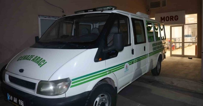 Eşini öldürdükten sonra kendini vurmuştu, tedavi gördüğü hastanede öldü