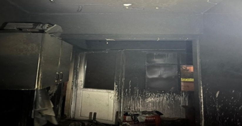Evde çıkan yangında 4 kardeşten 1'i öldü, 3'ü hastaneye kaldırıldı