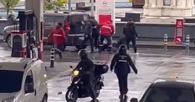 Başakşehir’de akaryakıt istasyonunda tekmeli yumruklu kavga