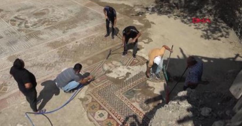 Tokat’ta, ‘Çingene Kızı’ benzeri mozaik gün yüzüne çıkarılıyor