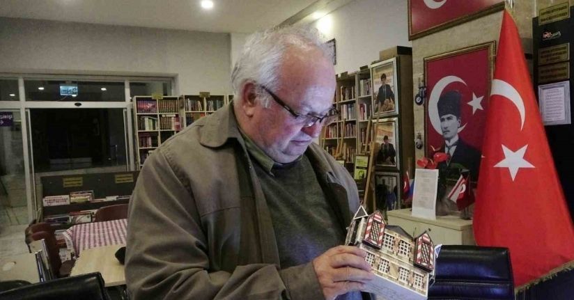 Çöpe gidecek malzemeleri sanata dönüştüren emekli usta tarihi maketlerle yaşatıyor