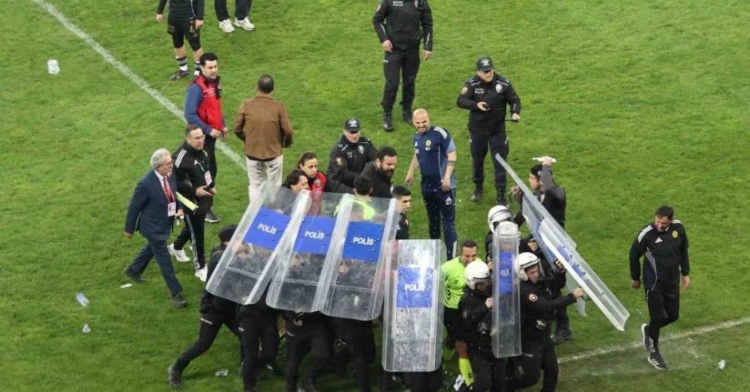 Eskişehir’de play-off mücadelesi olaylı bitti