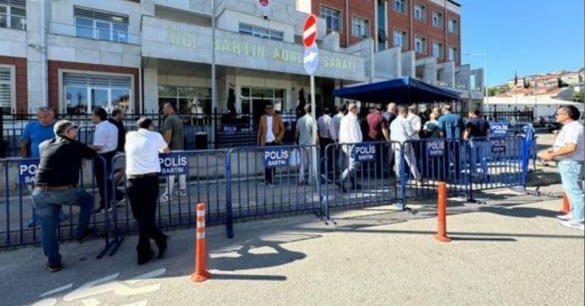 13 yaşındaki kız çocuğuna 'cinsel istismar' soruşturmasında 33 tutuklama