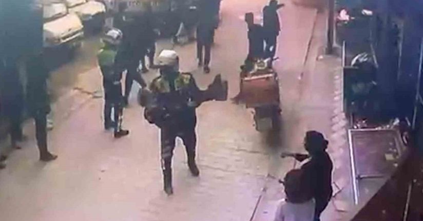 Yangında mahsur kalan yaşlı kadını jandarma ekipleri kurtardı