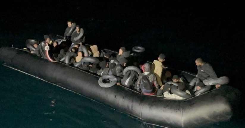 İzmir’de 43 düzensiz göçmen yakalandı