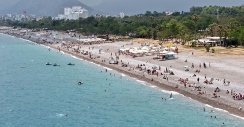 Antalya'da turizm sezonu açıldı; plajda 1 günün maliyeti 1500 T