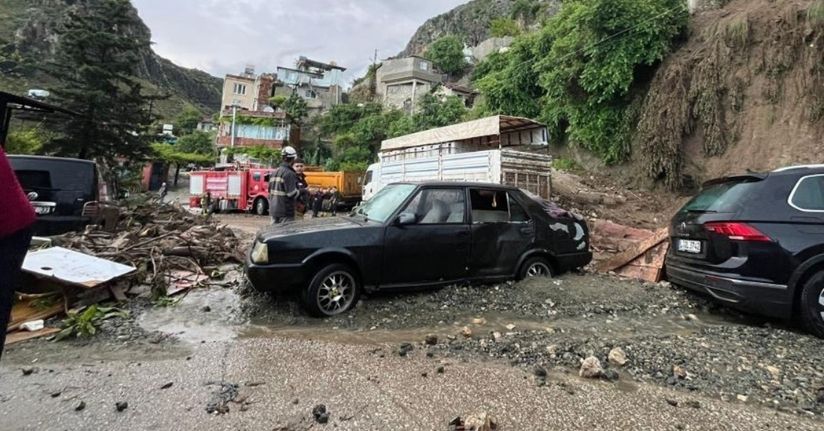 Hatay’da sağanak yağış nedeniyle müstakil ev çöktü: 1 ölü, 2 yaralı