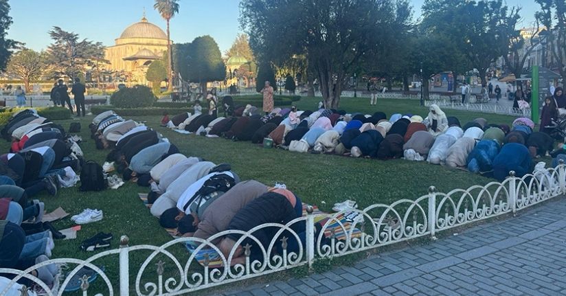 Vatandaşlar Kurban Bayramı namazını Ayasofya’da kıldı