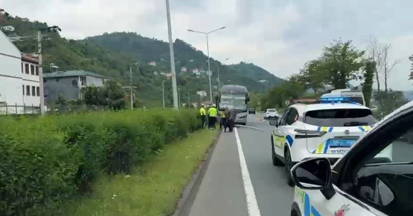 Karşı şeride savrulan otobüs faciayı kıl payı atlattı