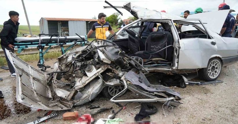 Kırıkkale’de otomobiller çarpıştı: 2 ölü, 7 yaralı