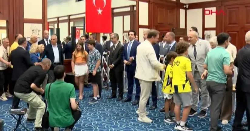 Fenerbahçe’de geleneksel bayramlaşma töreni gerçekleştirildi