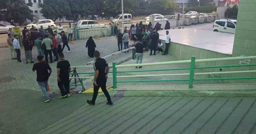 Otomobilin çarptığı çocuk öldü, durumunu öğrenmek için hastaneye giden sürücü darp edildi