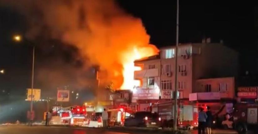 Bursa’da iki katlı ev alev topuna döndü