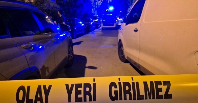 Babasının cesediyle 2 gün aynı evde yaşadı
