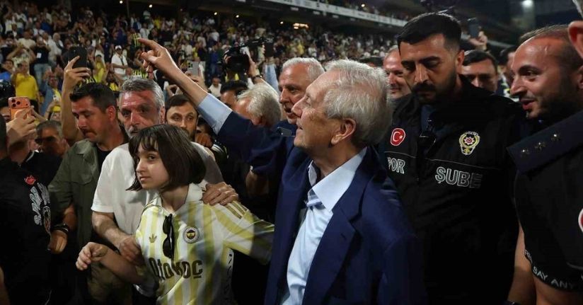 Aziz Yıldırım, 8 yıl sonra yeniden Fenerbahçe Başkanı seçildi