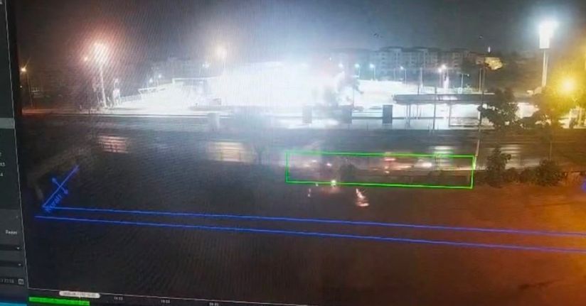 Sıkıştırılan otomobil takla attı: 4 yaralı, sürücü firarda