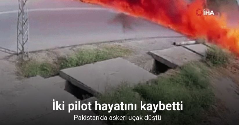 Pakistan'da askeri uçak düştü: 2 ölü
