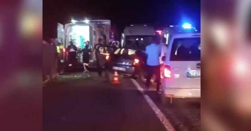 Şanlıurfa’da iki otomobil çarpıştı: 2 ölü, 8 yaralı