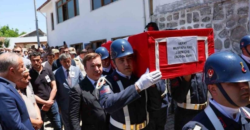 Jandarma Uzman Çavuş Mustafa Pak Erzincan’da toprağa verildi