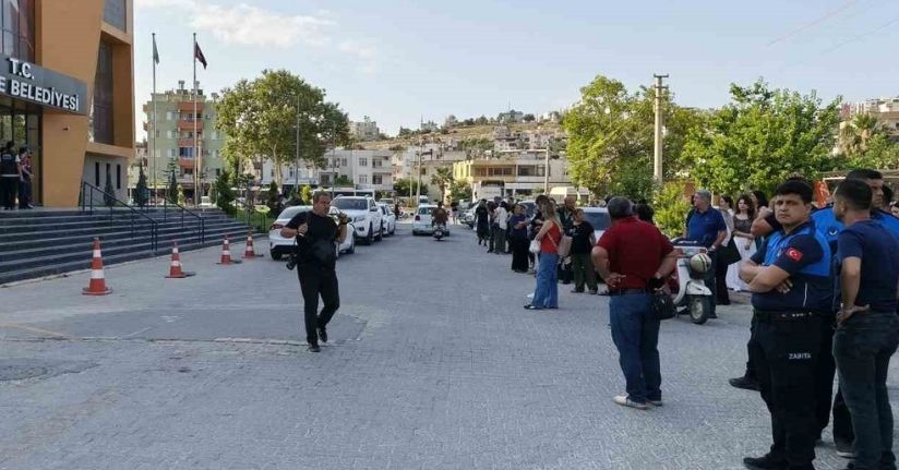 Mersin’in Silifke Belediyesi’ne operasyon: Başkan dahil çok sayıda isme gözaltı