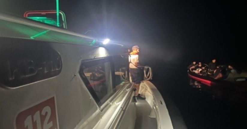 Bodrum'da yardım talep eden 32 kaçak göçmen kurtarıldı