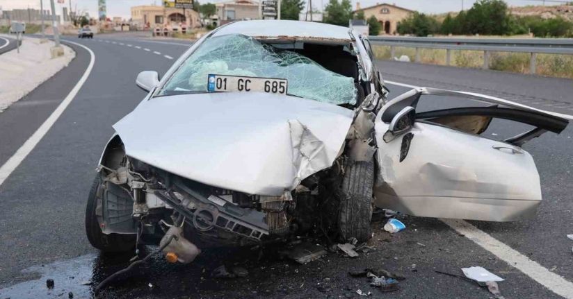 Nevşehir’de otomobil direğe çarptı: 1 çocuk ölü, 3 yaralı