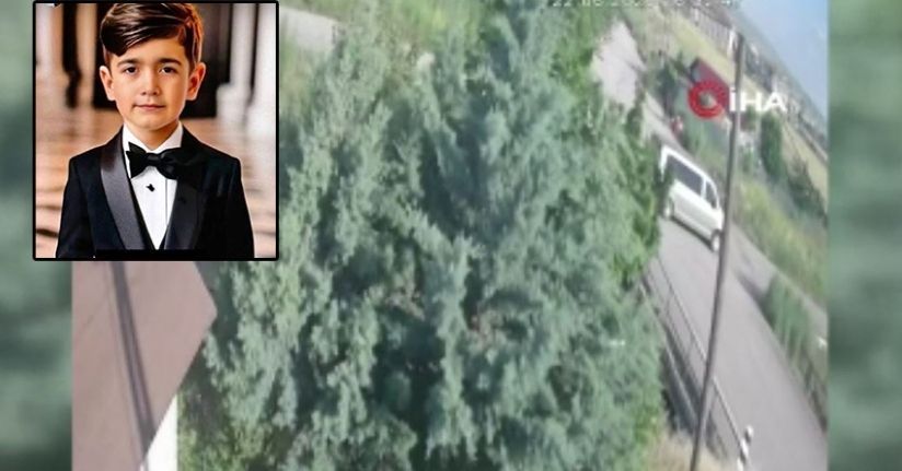 Scooterla seyir halindeki çocuğa hafif ticari araç çarptı... Feci kaza kamerada