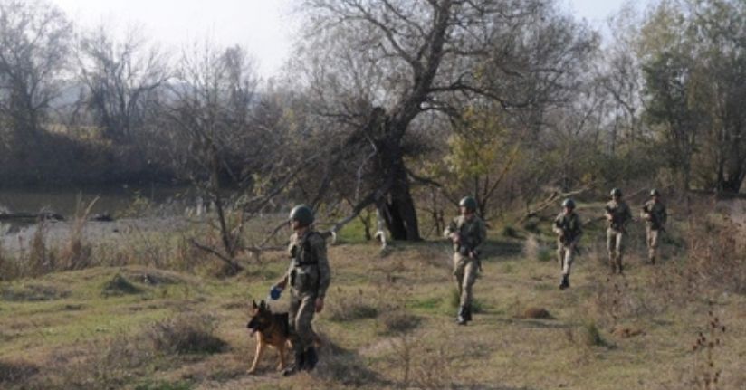 Sınırda 2 FETÖ hükümlüsü yakalandı