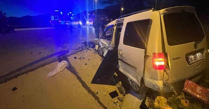 Kayseri’de otomobille hafif ticari araç çarpıştı: 1 ölü, 6 yaralı
